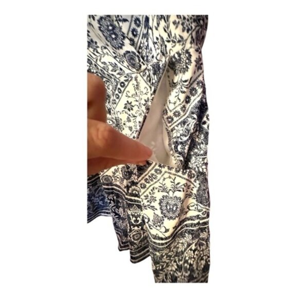 NWOT Women’s One Clothing Los Angeles Bandana Romper Medium - Picture 3 of 7